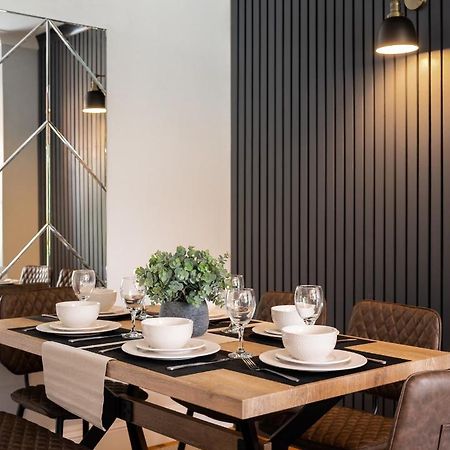 Large Luxury Solihull House - The Residence - Close To Nec - Sleeps 9 エクステリア 写真