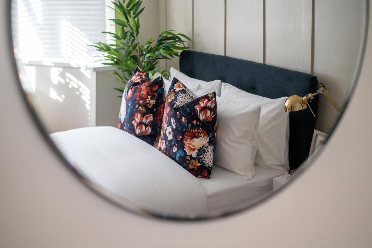 Large Luxury Solihull House - The Residence - Close To Nec - Sleeps 9 エクステリア 写真